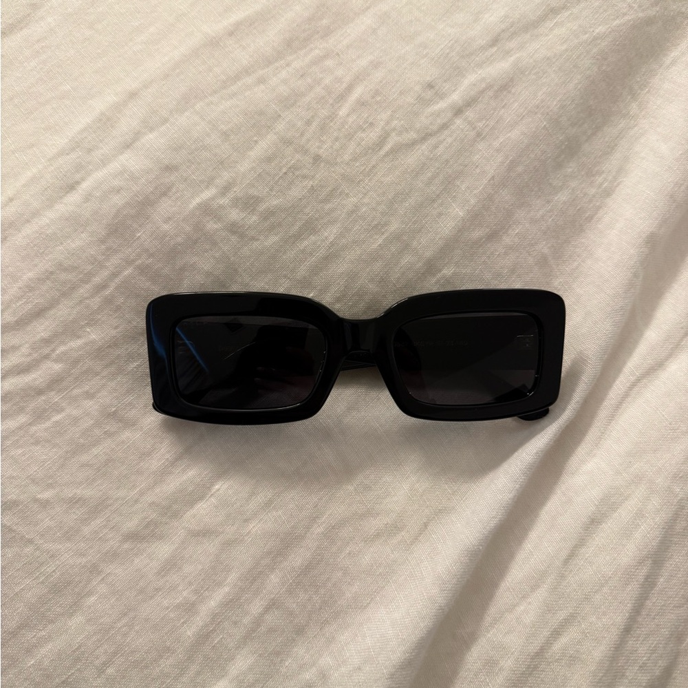 Diff Eyewear Indy Black Rectangular Sunglasses - image 5